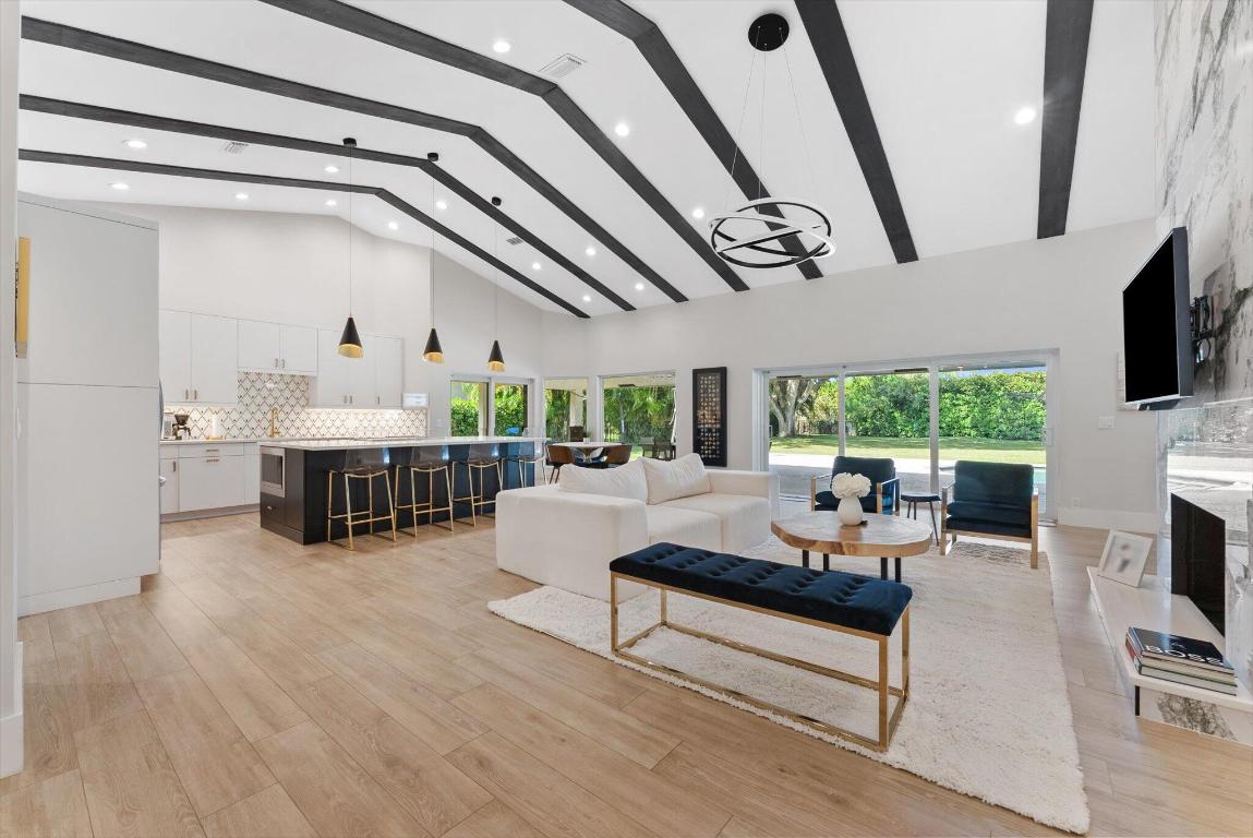 WOODFIELD HUNT CLUB II - Residential