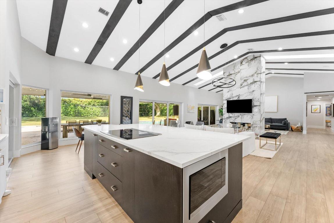 WOODFIELD HUNT CLUB II - Residential