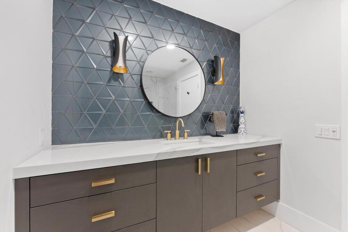 WOODFIELD HUNT CLUB II - Residential