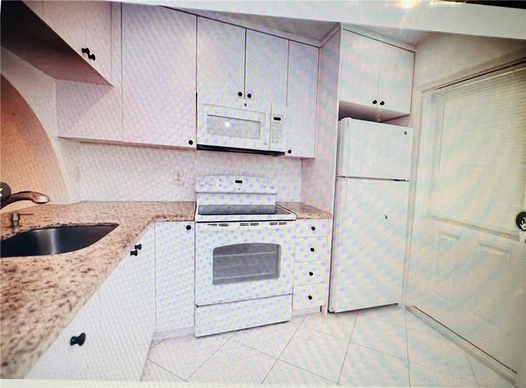 3300 NE 10th Ter 42