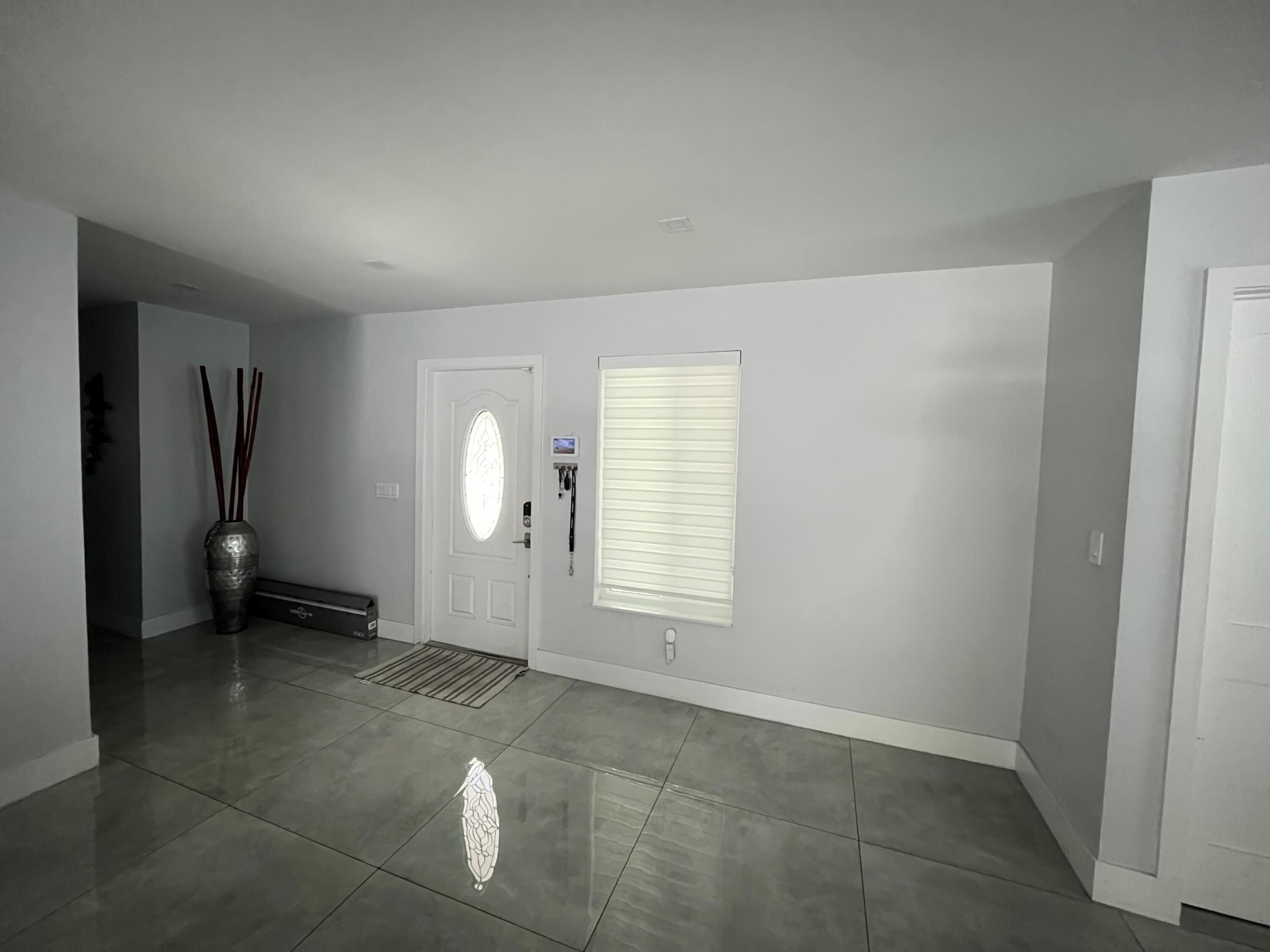 6800 SW 7th Place
