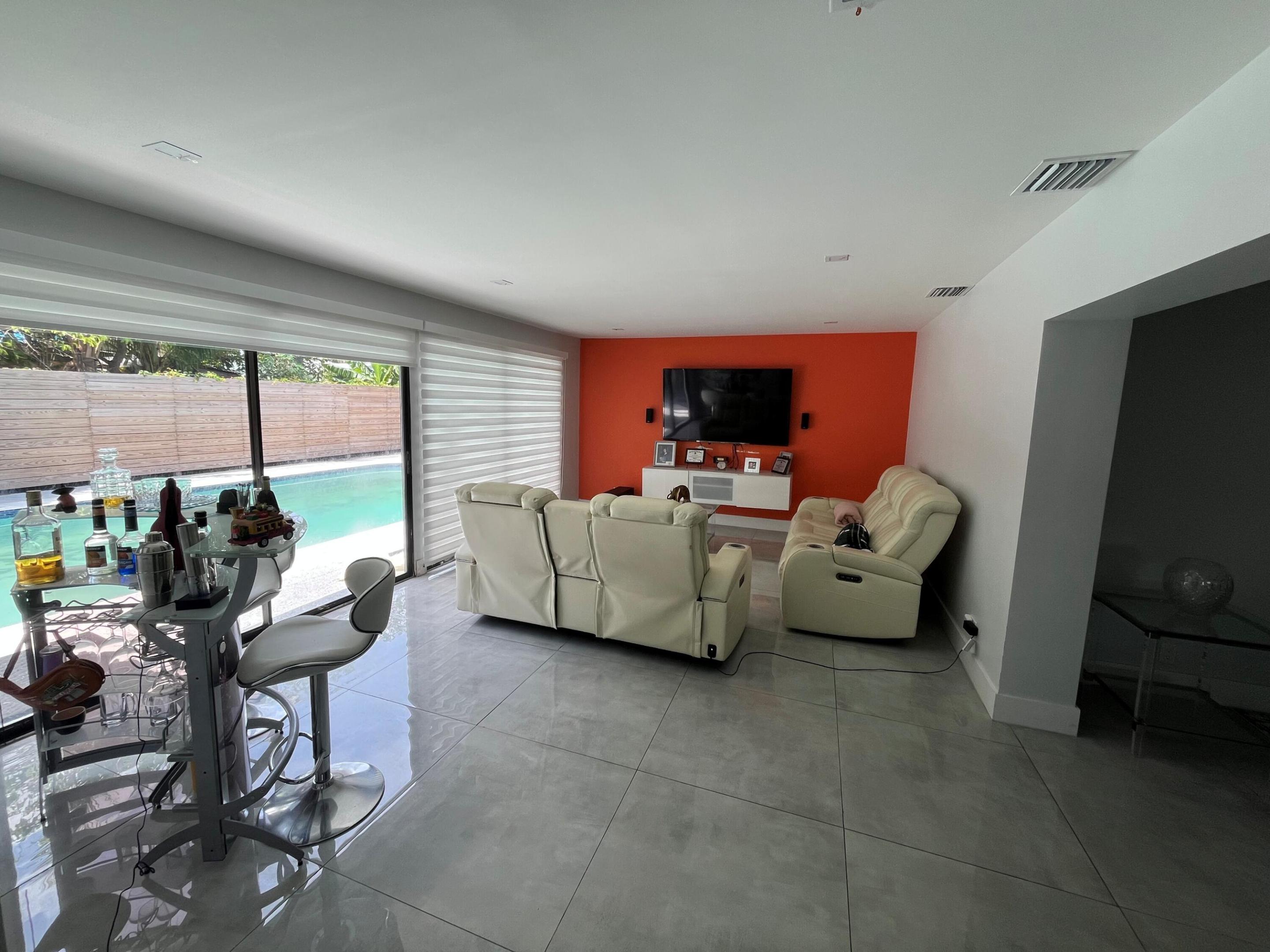 6800 SW 7th Place