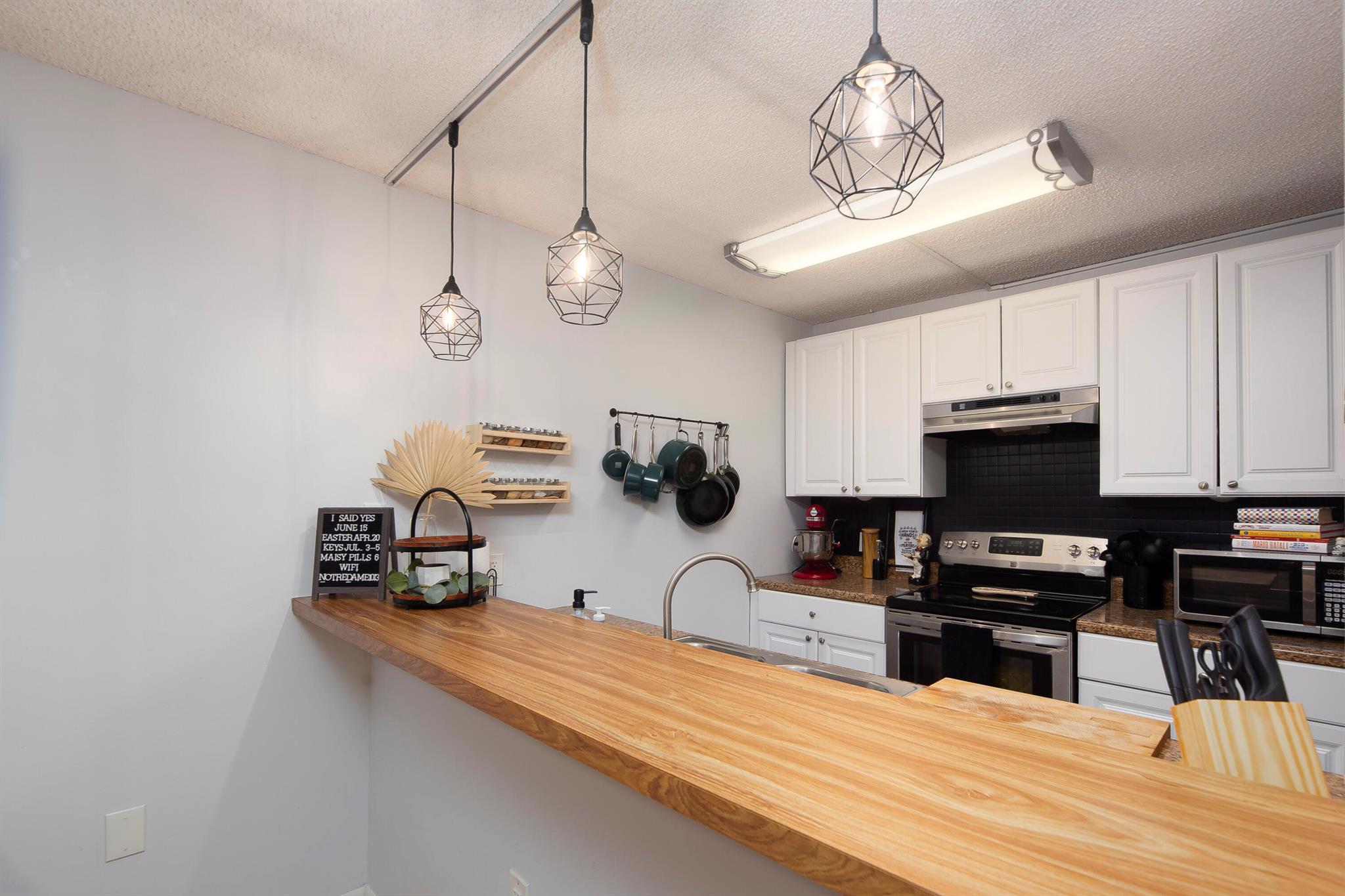 SUNSET TRACE PHASE I A PL - Residential Lease