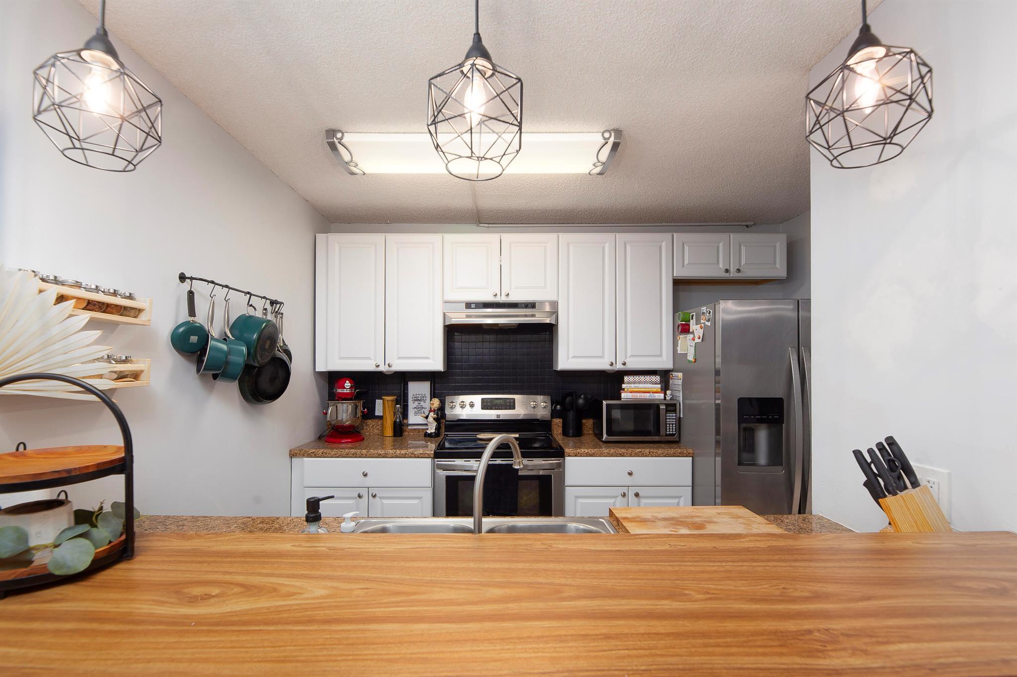 SUNSET TRACE PHASE I A PL - Residential Lease