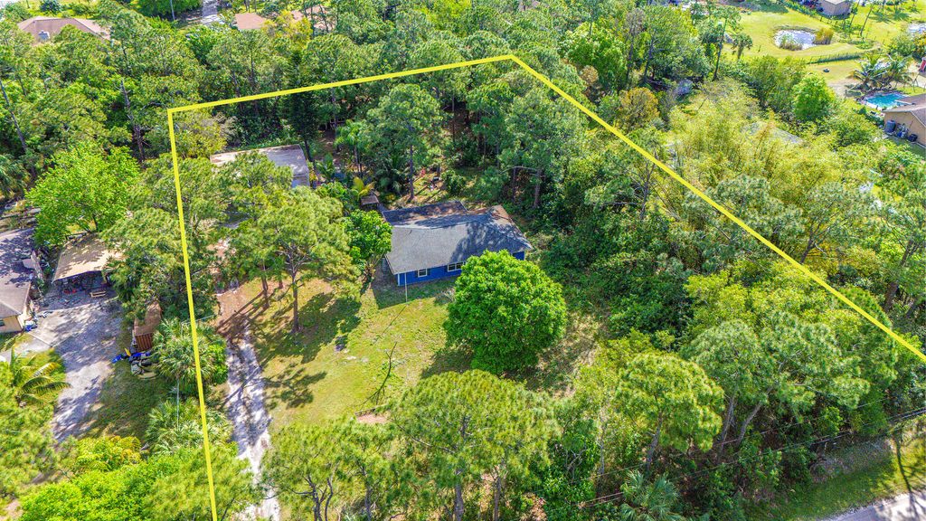 Photo of 17240 128th Trail N, Jupiter, FL 33478 (MLS # R10960429)