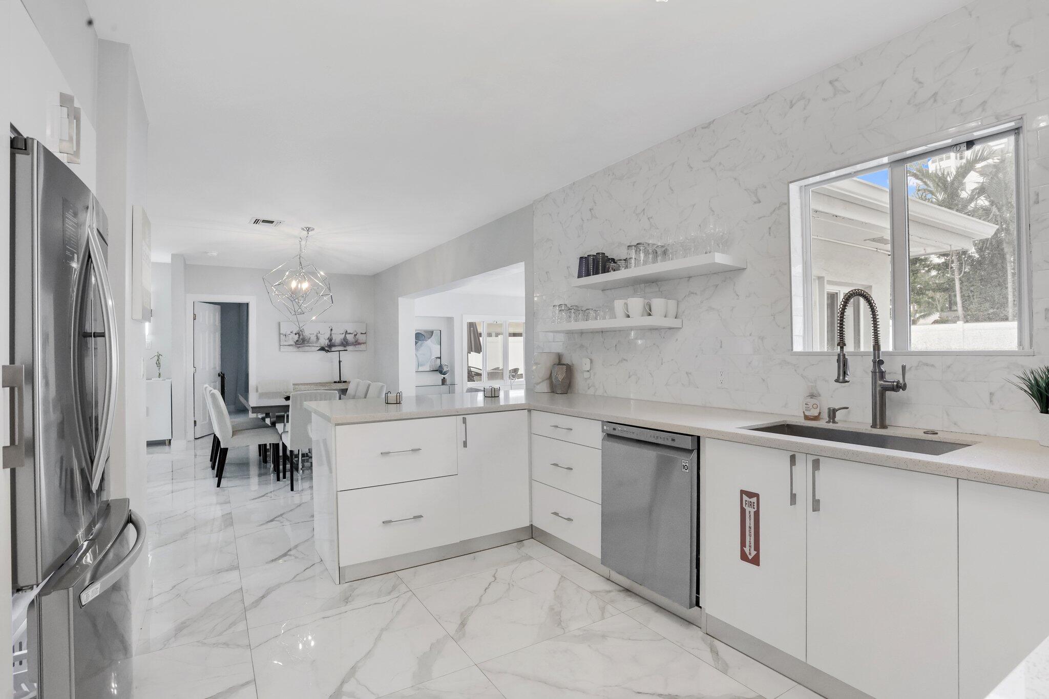 LAUDERDALE BEACH - Residential