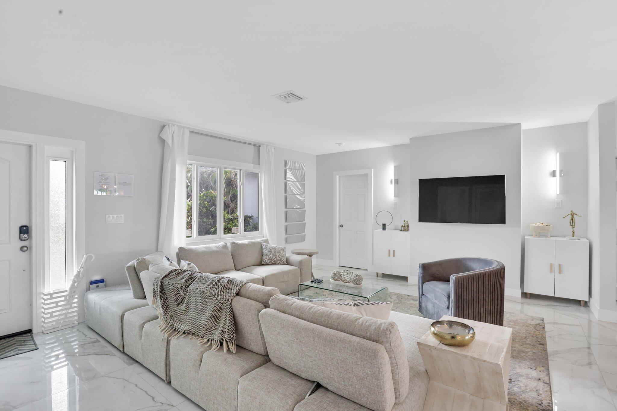 LAUDERDALE BEACH - Residential