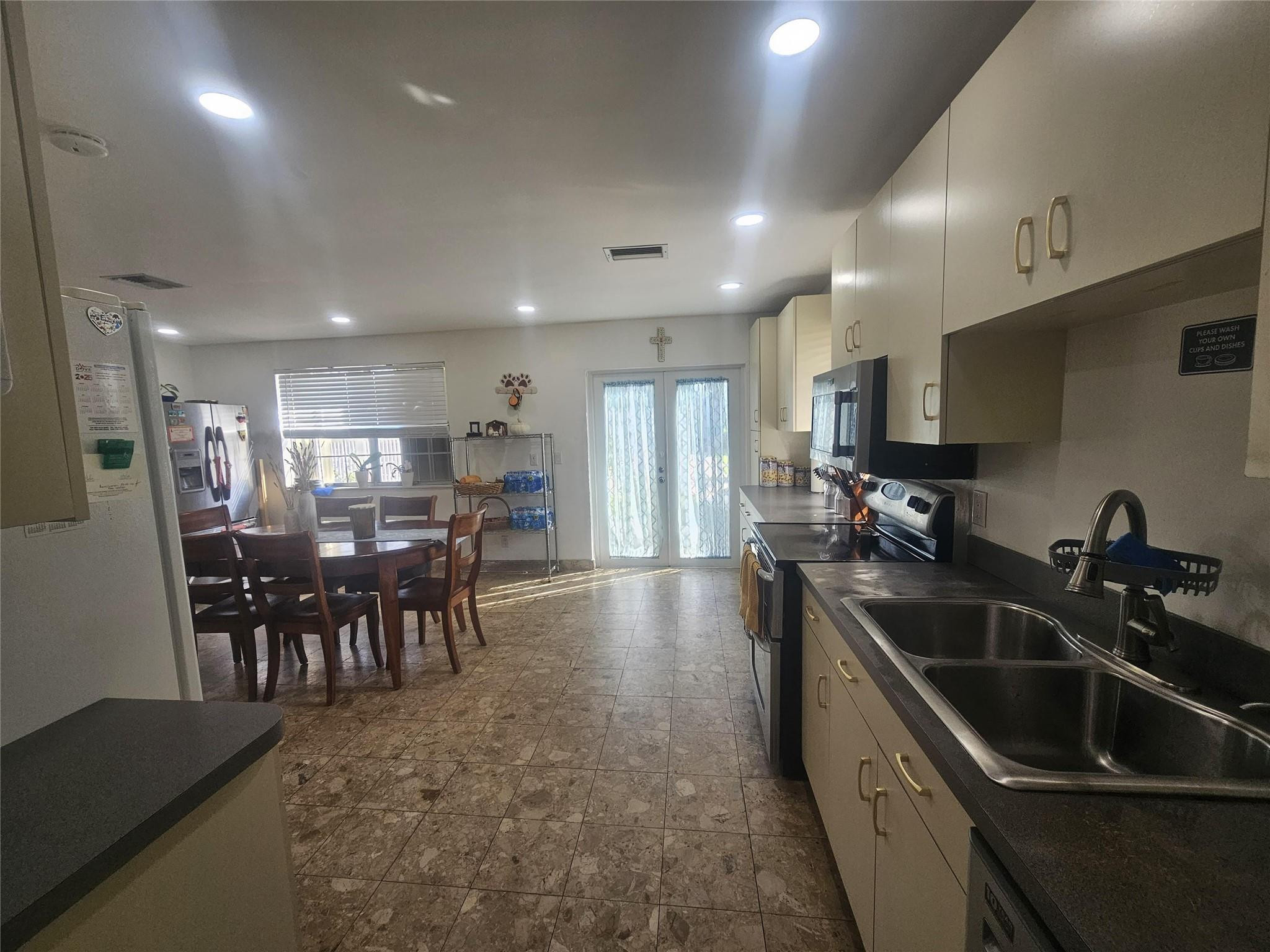 8040 SW 19th Court 0