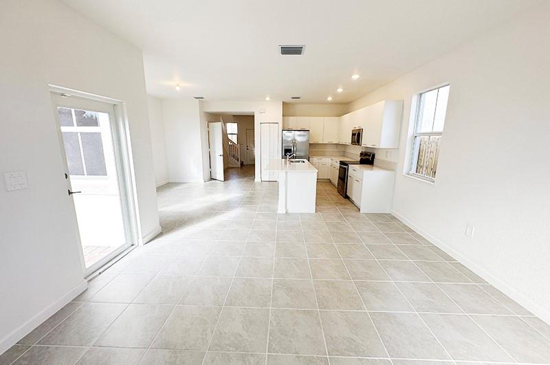 2352 NW 125th St