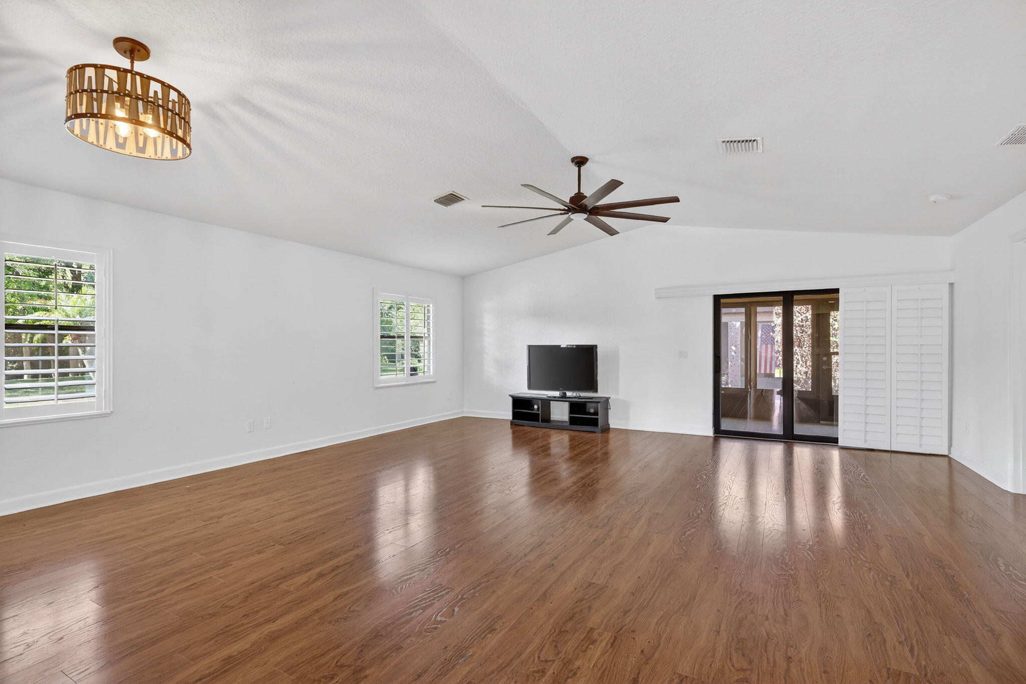 Spanish Lakes One - Residential