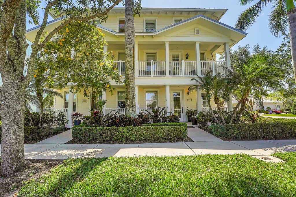 Photo of 3344 W Mallory Boulevard, Jupiter, FL 33458 (MLS # R10985726)