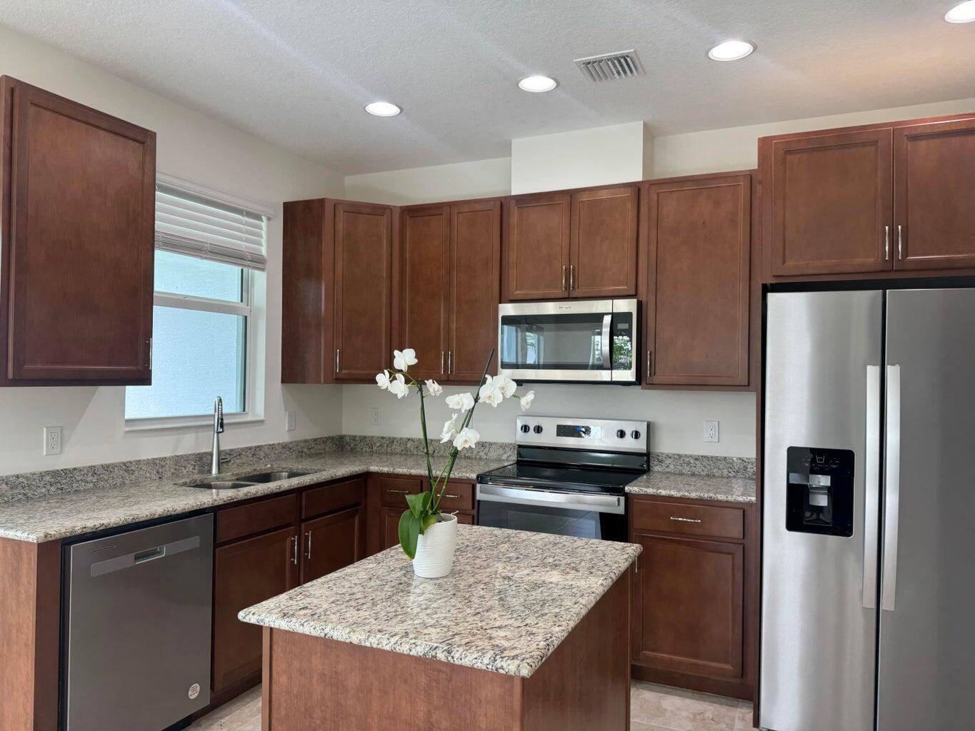 CROSSINGS OF WESTLAKE - Residential Lease