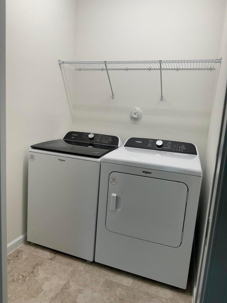 CROSSINGS OF WESTLAKE - Residential Lease