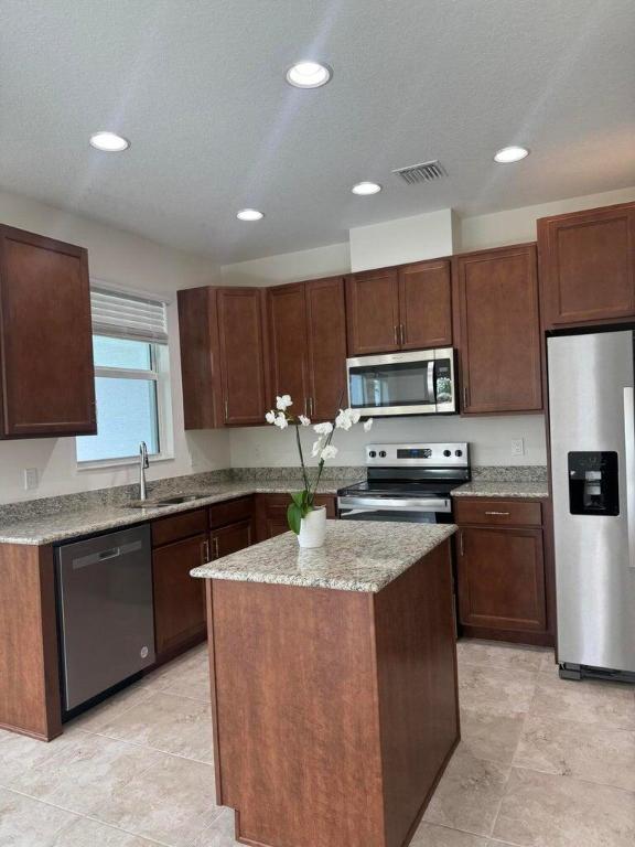 CROSSINGS OF WESTLAKE - Residential Lease