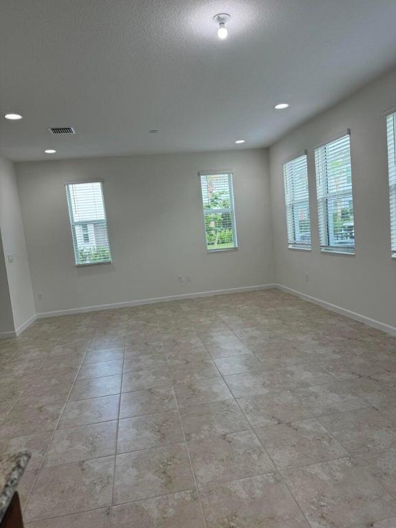 CROSSINGS OF WESTLAKE - Residential Lease