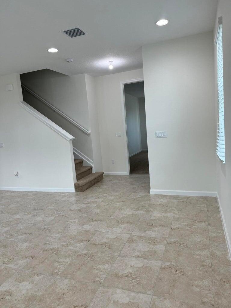 CROSSINGS OF WESTLAKE - Residential Lease