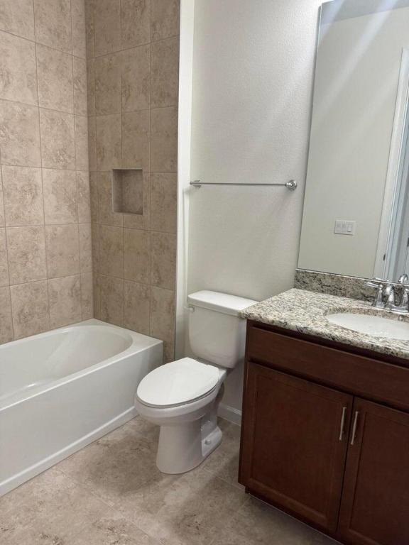 CROSSINGS OF WESTLAKE - Residential Lease