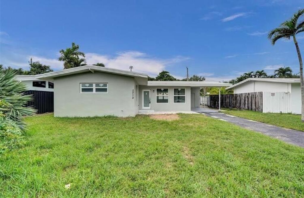 Photo of 1713 NE Ne 7th Terrace NE, Fort Lauderdale, FL 33305 (MLS # R11145917)