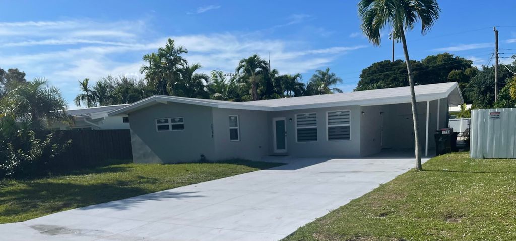 Photo of 1713 NE Ne 7th Terrace NE, Fort Lauderdale, FL 33305 (MLS # R11145917)