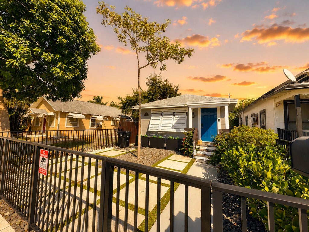 Photo of 322 S L Street, Lake Worth Beach, FL 33460 (MLS # B26039117)