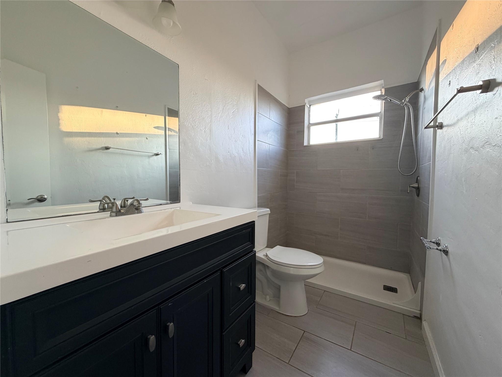 Hollywood South Side Add - Residential Lease