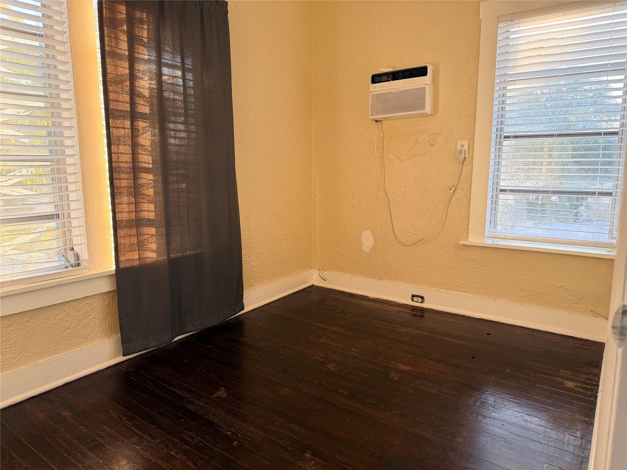 Hollywood South Side Add - Residential Lease