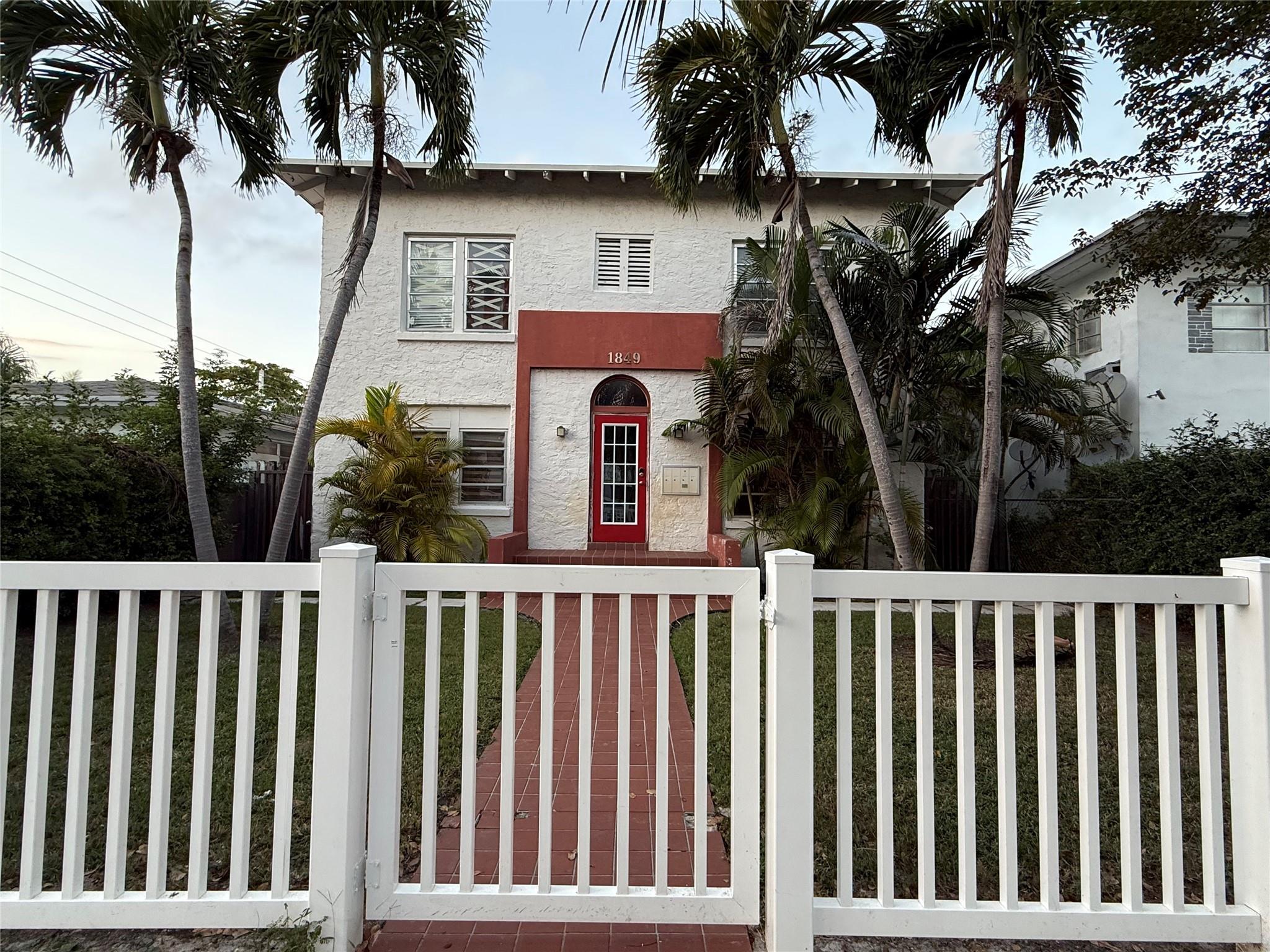 Hollywood South Side Add - Residential Lease