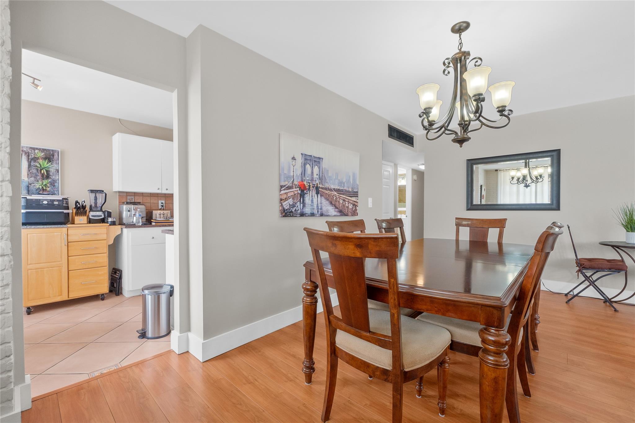 PLAZA TOWERS - Residential