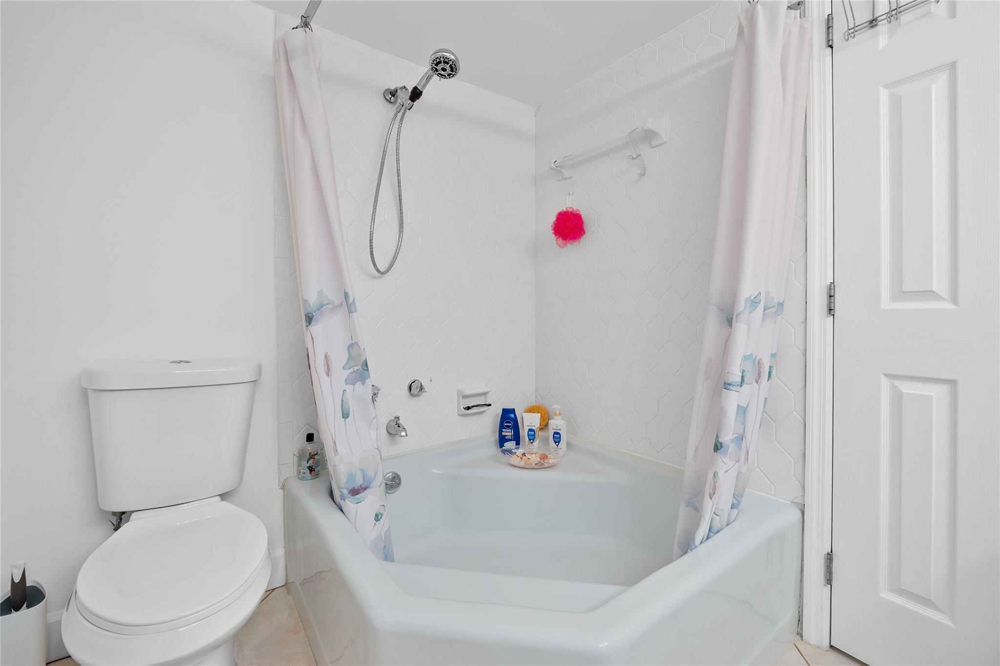 PLAZA TOWERS - Residential