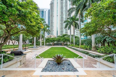 Condominium in Fort Lauderdale FL 347 New River Dr E Dr 40.jpg