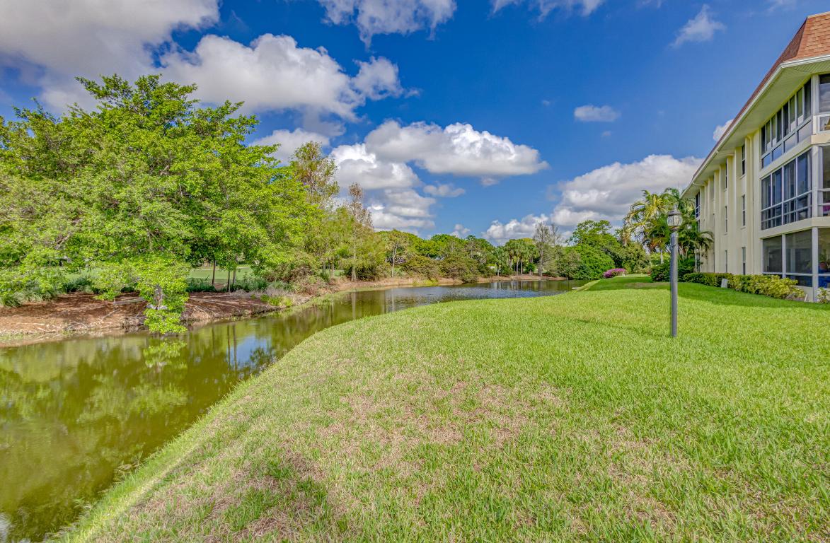 TAMBERLANE 5 CONDO - Residential