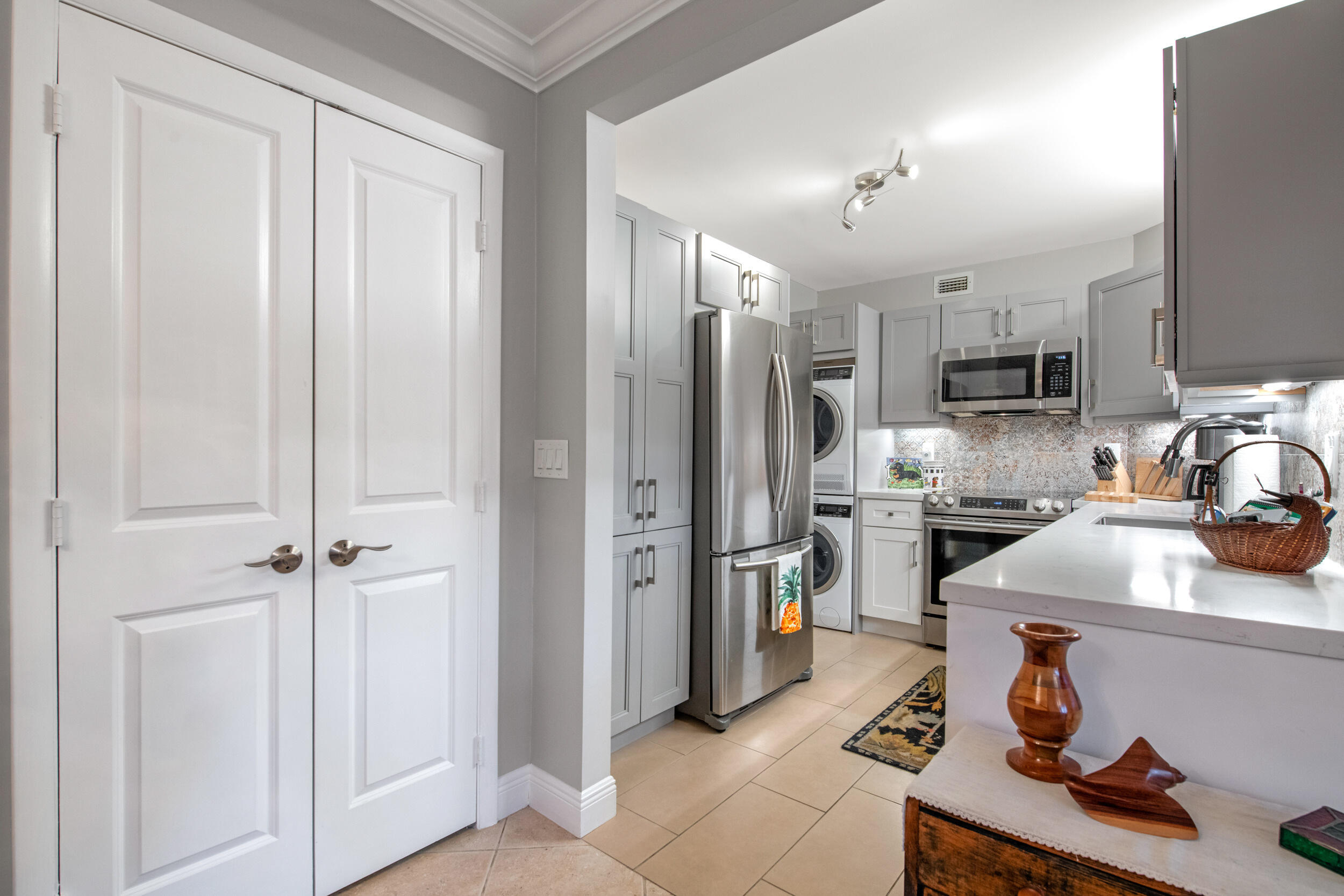 MANOR GROVE VILLAGE TWO CONDO - Residential