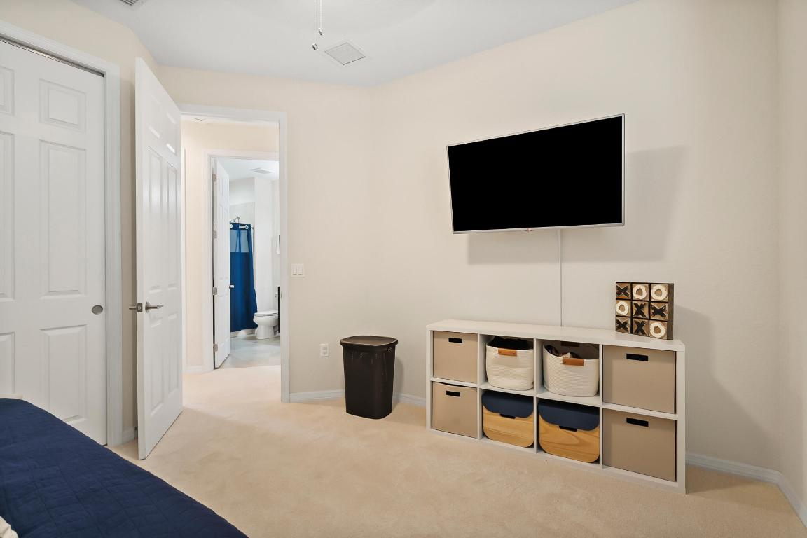 RIVER GLEN - Residential