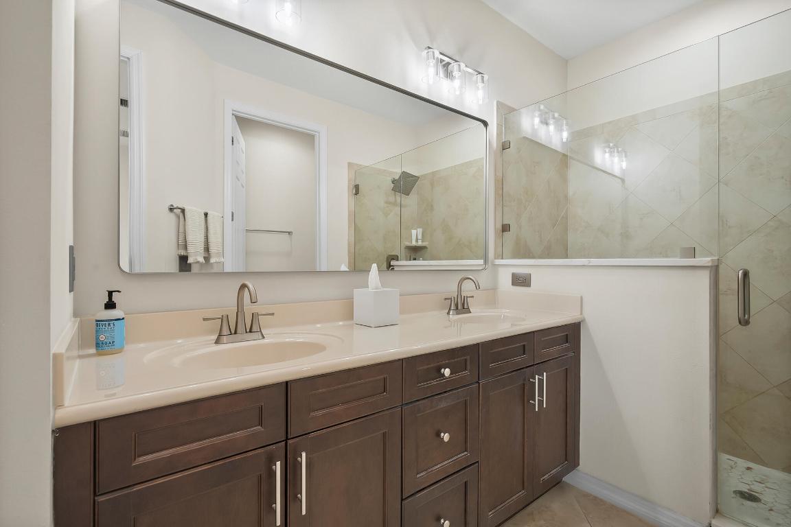 RIVER GLEN - Residential