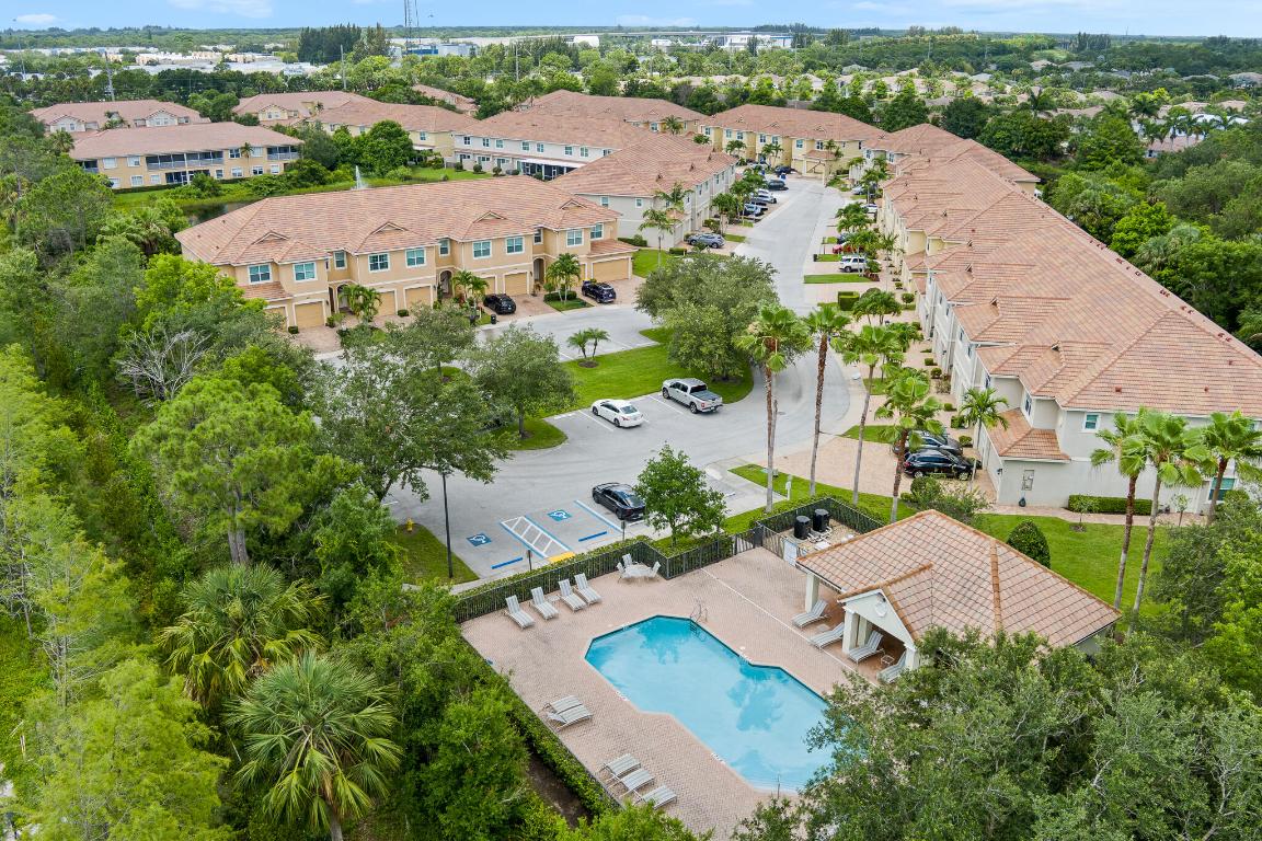 RIVER GLEN - Residential