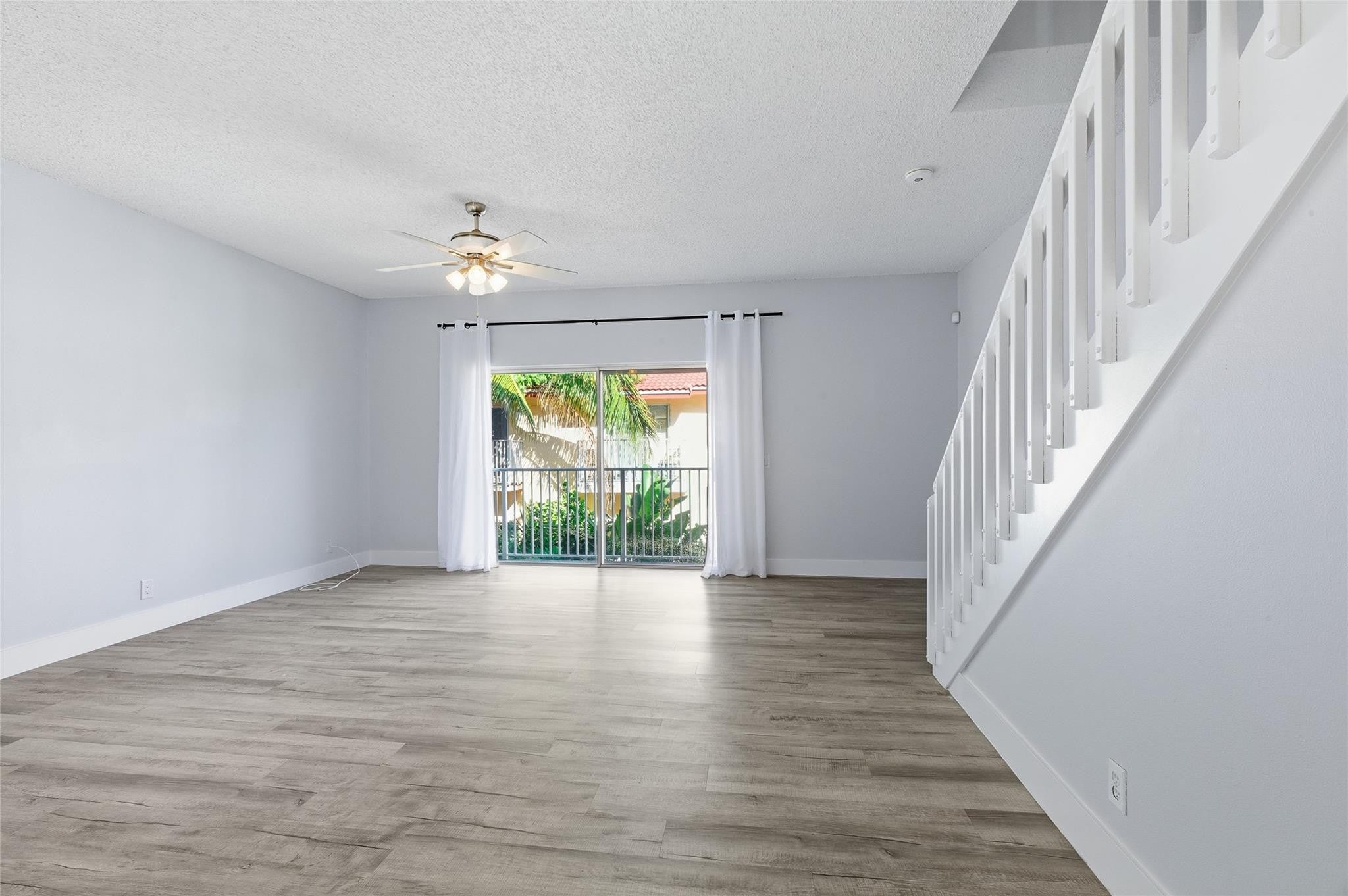 2381 NE 14th Street Causeway 206