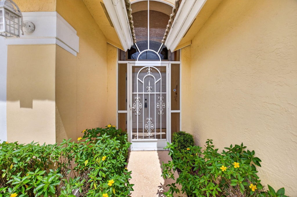 Photo of 143 CITRUS PARK Circle, Boynton Beach, FL 33436 (MLS # B26080420)