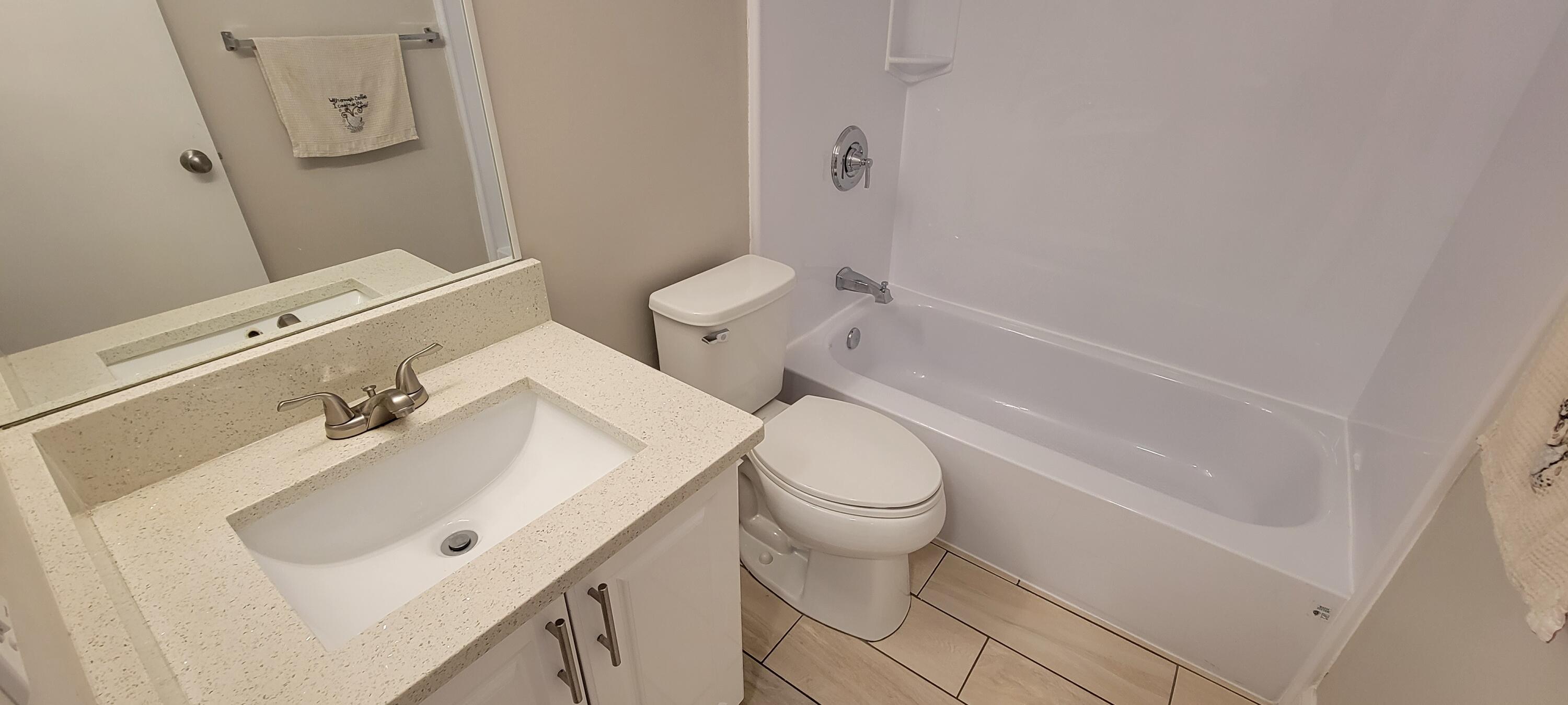 BAY REACH CONDO - Residential