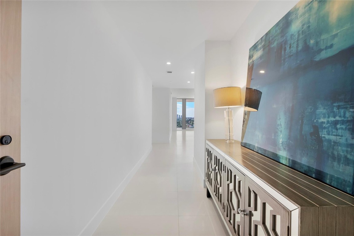 153 Seabreeze Boulevard 1203