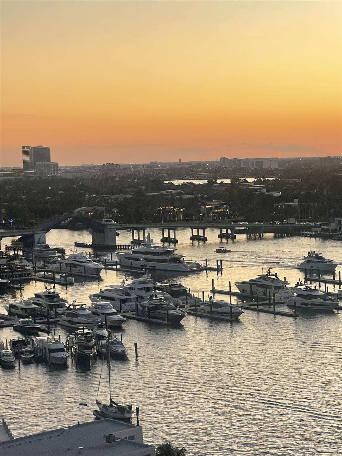 SELENE - Residential Lease