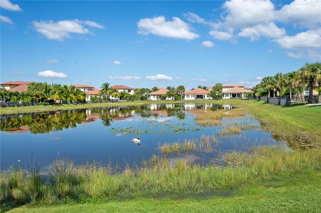 Heron Bay/OSPREY LAKE - Residential