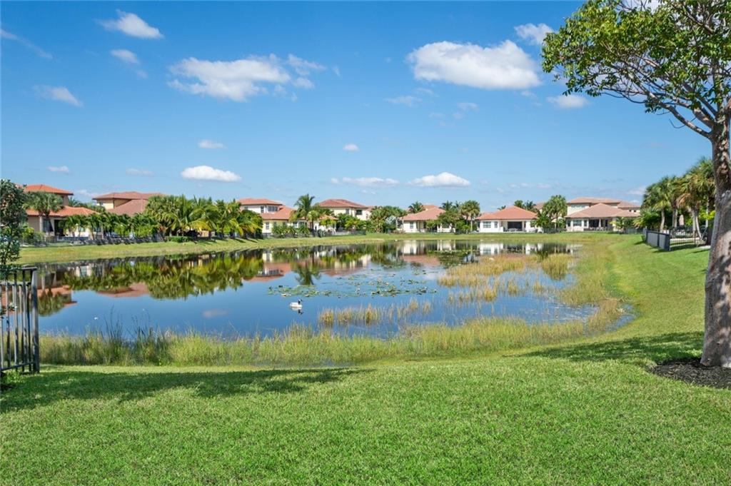 Heron Bay/OSPREY LAKE - Residential