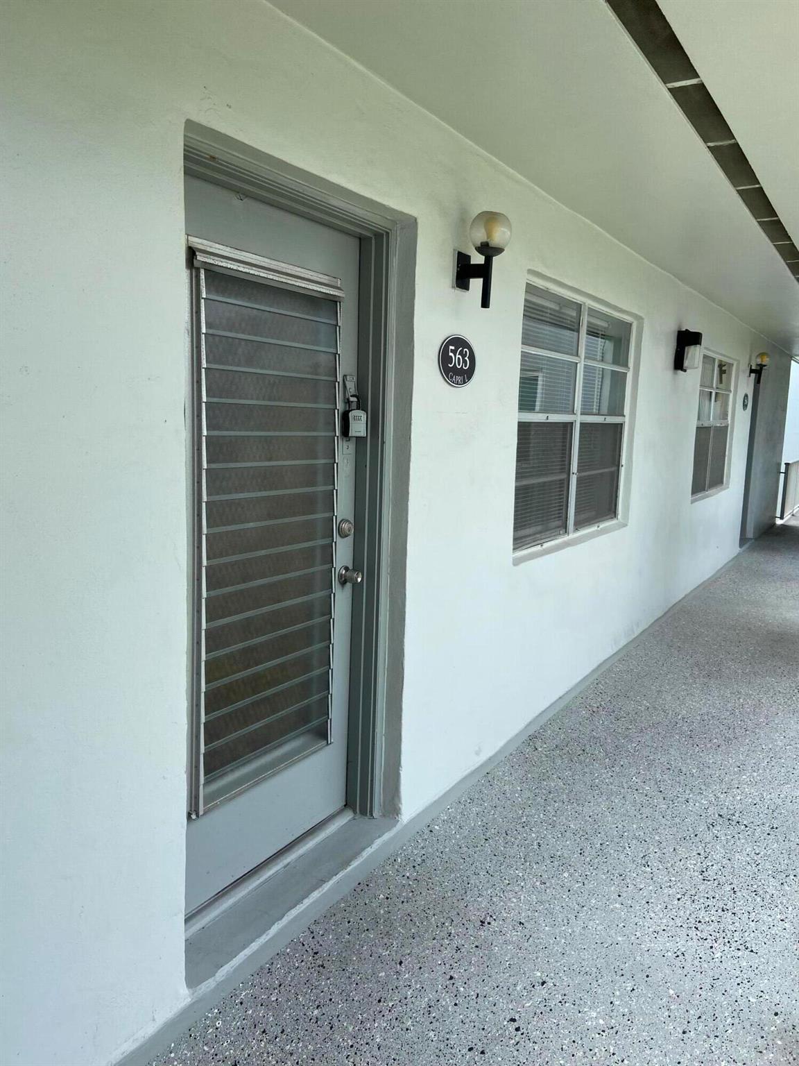 Great Rental Opportunity - 2nd Floor Unit in 55+ Community Near Downtown Delray!Don't miss out on this fantastic opportunity to live in a well-maintained 55+ community! This spacious second-floor unit offers comfort, convenience, and just minutes from Downtown Delray and the beautiful beaches.