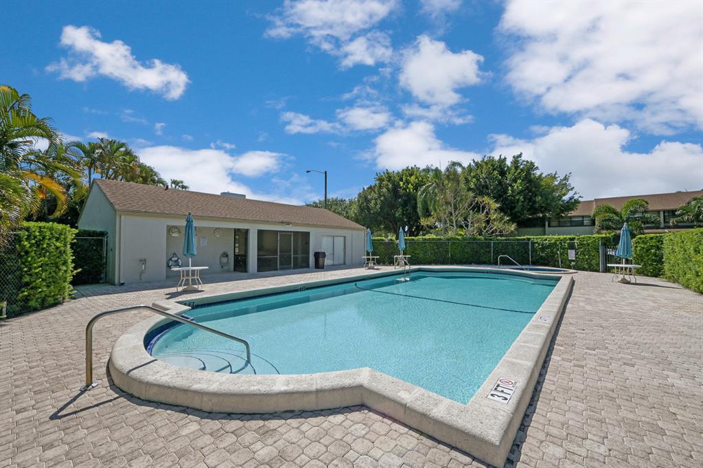 BOCA PINAR CONDO - Residential