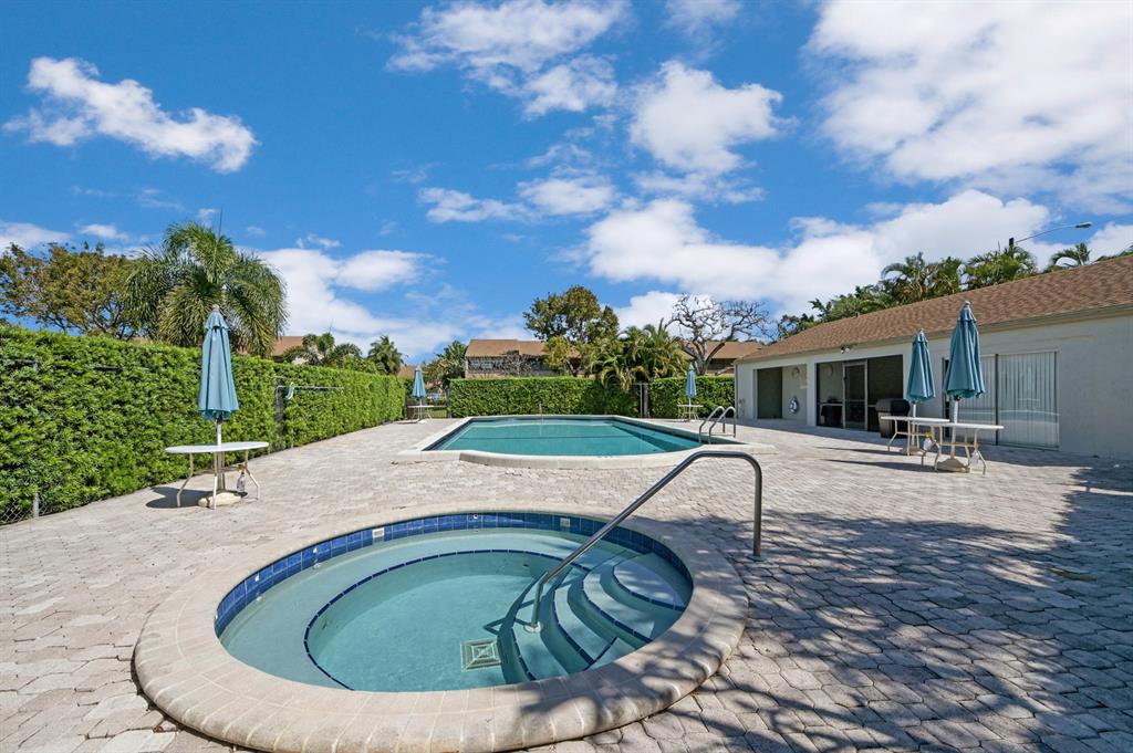 BOCA PINAR CONDO - Residential