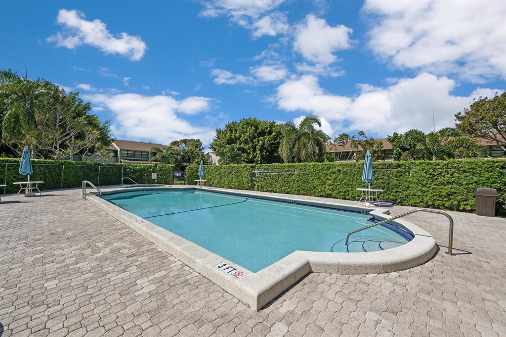 BOCA PINAR CONDO - Residential