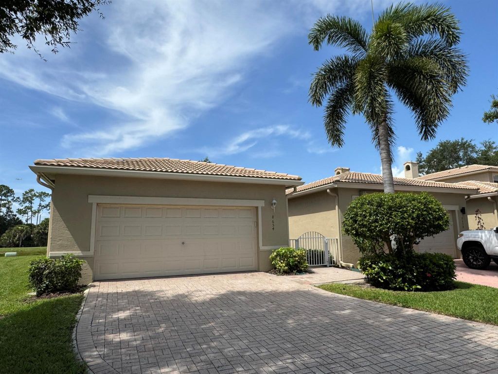 Photo of 8654 Lineyard Cay, West Palm Beach, FL 33411 (MLS # R11101100)