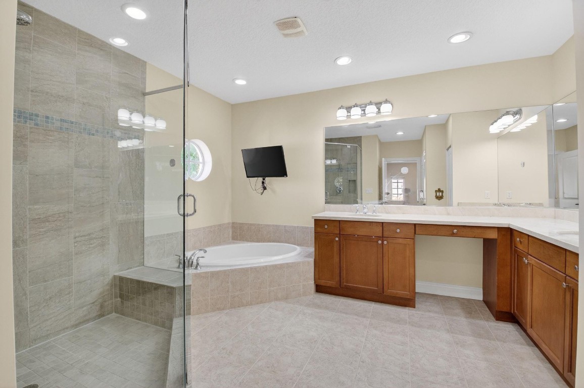 Old Palm Grove - Residential