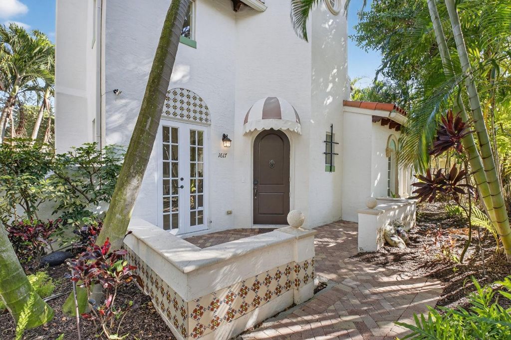 Photo of 1617 Estuary Way, Delray Beach, FL 33483 (MLS # F10542713)