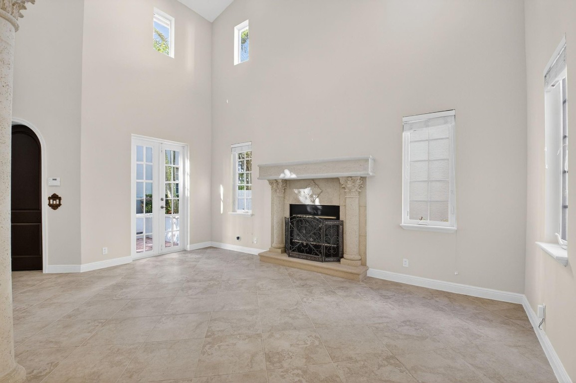 Old Palm Grove - Residential